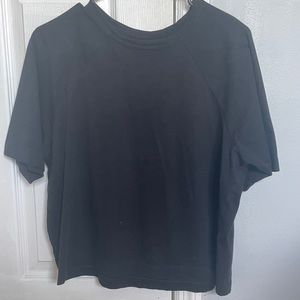 Everlane Boxy Cropped Cotton Ragland Tee.